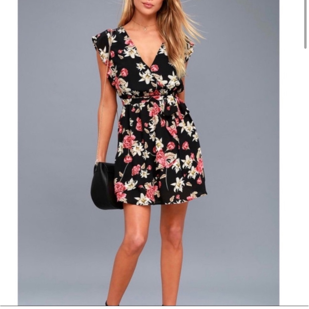 BB Dakota size medium floral dress